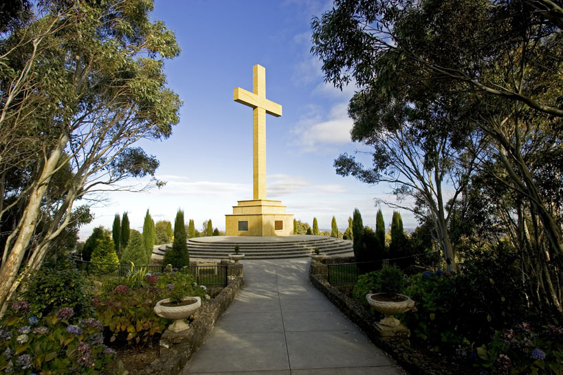 Mt Macedon Memorial Cross