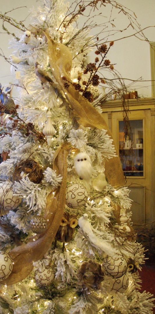 How to dress your Christmas tree Visit Macedon Ranges