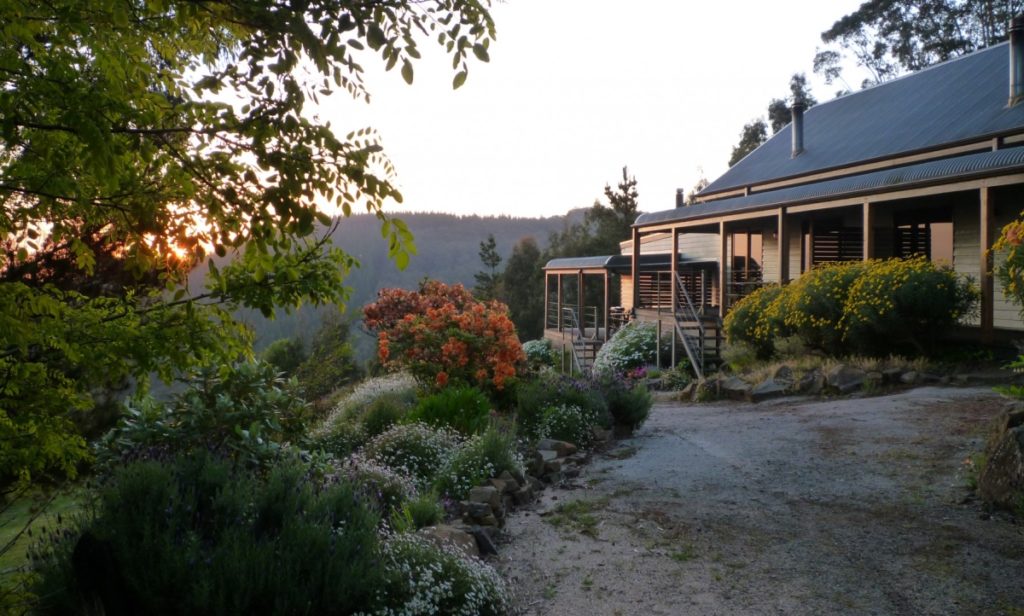 cherokee mountain retreat accommodation macedon