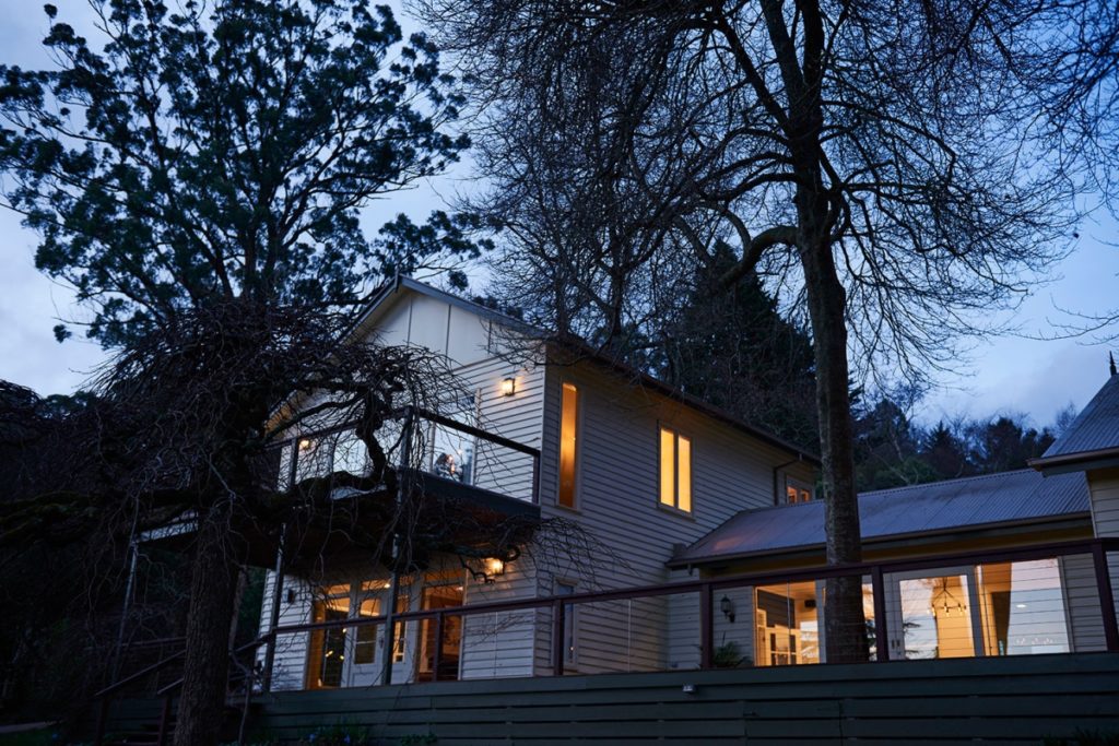 Sassind Guesthouse at Night